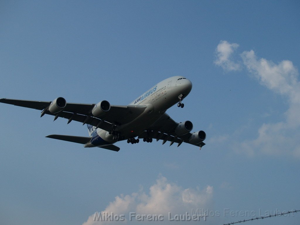 Warten auf den Airbus 380 Koeln Bonn P291.JPG
